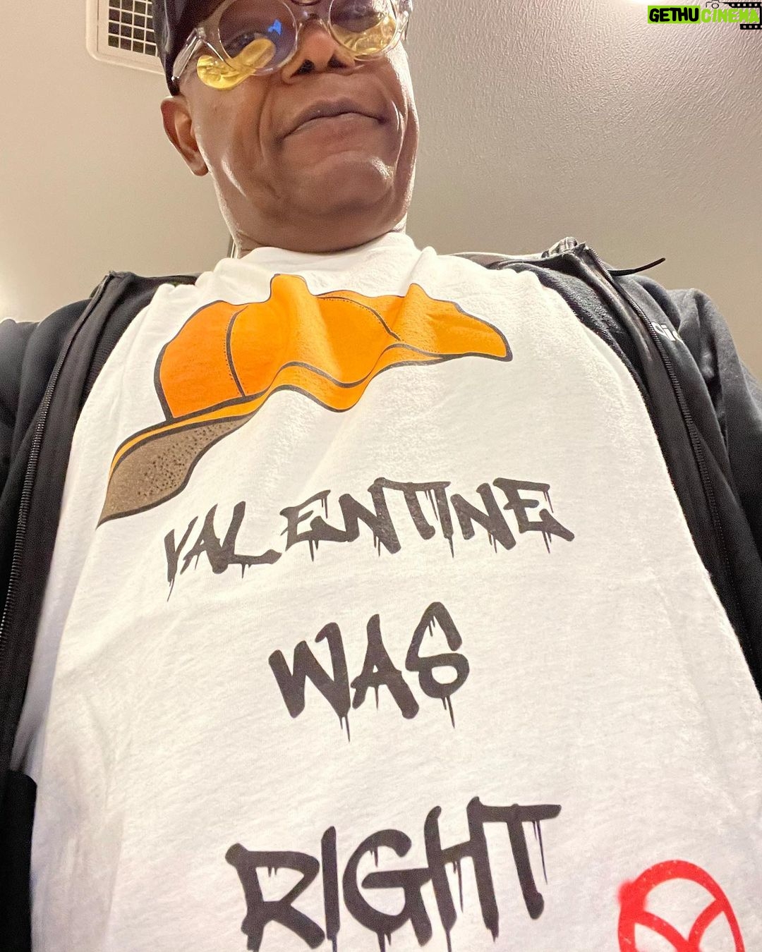 Samuel L. Jackson Instagram - Hmmmm...#lastdaysofptolemygrey#endalz#howmanyistoomany Atlanta, Georgia