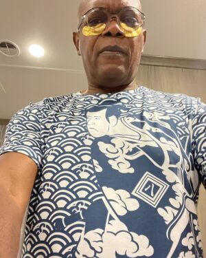 Samuel L. Jackson Instagram - Cutting Up & Down today‼️Carving shit up Katana Style!!#lastdaysofptolemygrey#endalz
