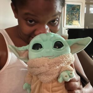 Samuel L. Jackson Instagram - HAPPY BIRTHDAY ZOE DOVE🎶🎂👊🏾‼️😛Your presence & persistence, lemon bars & streaming suggestions were lockdown gifts that made the year bearable. You always made me know, things were going to be alright. I hope you feel this Enormous Virtual Hug fulla LOVE for ya💕💕💕‼️#proudtobeyourpop#you’redaspecialsauceoflife