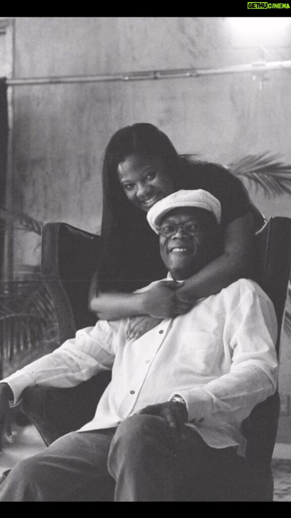 Samuel L. Jackson Instagram - It’s been my goal since this Super Person entered my life to put a smile on her face. Not just for her happiness, but selfishly for mine! It makes my heart & soul sing when she smiles for me, it fills me up like nothing else!! HAPPY BIRTHDAY, ZOE DOVE🎶🎶🎂💕💕😘‼️I love you kid, you’re the spark that lights up the heavens errrrrrr day‼️‼️🎉🙏🏿💥💫