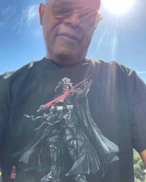 Samuel L. Jackson Instagram - MAY THE 4th BE WITH YOU‼️‼️👊🏾👊🏾#heruniversestarwars#applebum_tokyo#takashiokazaki#macelives