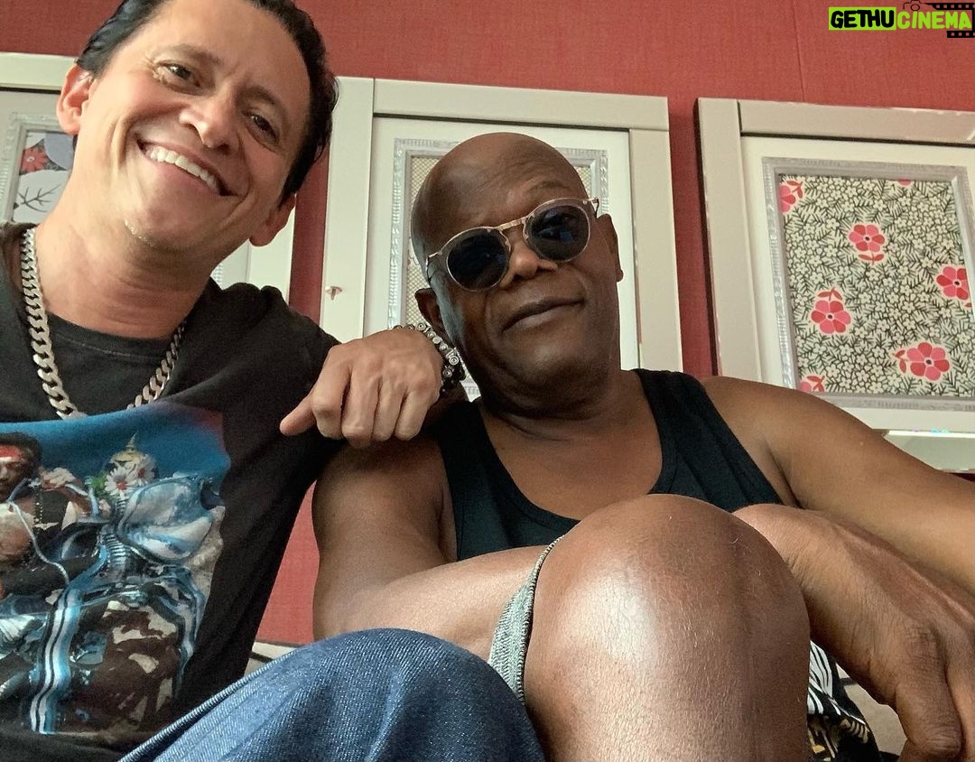 Samuel L. Jackson Instagram - Mr G & Caesar in a betta world. Had a Super Dope hang with @mrwupass on a hot lazy London Sunday. Lotta years, lotta love, lotta good work!#187#art&brotherhood