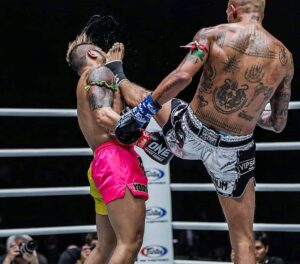 Samy Sana Instagram - #fronkick🦶  #thechamp #andstill ☝🏼💪🏼#nextfight #17august #bkk #onechampionship 🙏