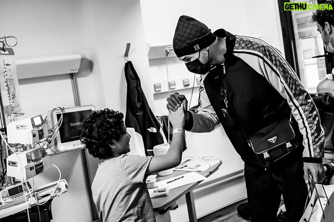 Samy Sana Instagram - ❤️ @instacekedubonheur Hôpital Robert-Debré
