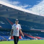 Samy Sana Instagram - paris is my city 💪🏼🔴🔵 thanks @psg Parc Des Princes