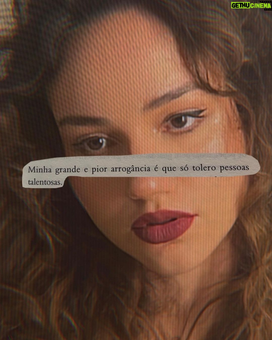 Samya Pascotto Instagram - 1- trecho de Aritmética de Fernanda Young. 2- poesia de banheiro. (Meu tipo preferido) 3- elenque pessoas para não deixar. 4- cansadas e amadas. 5- nesse mundaréu de gente. (Tem mais esse fds e o próximo. saiba mais em @ibt.teatro )