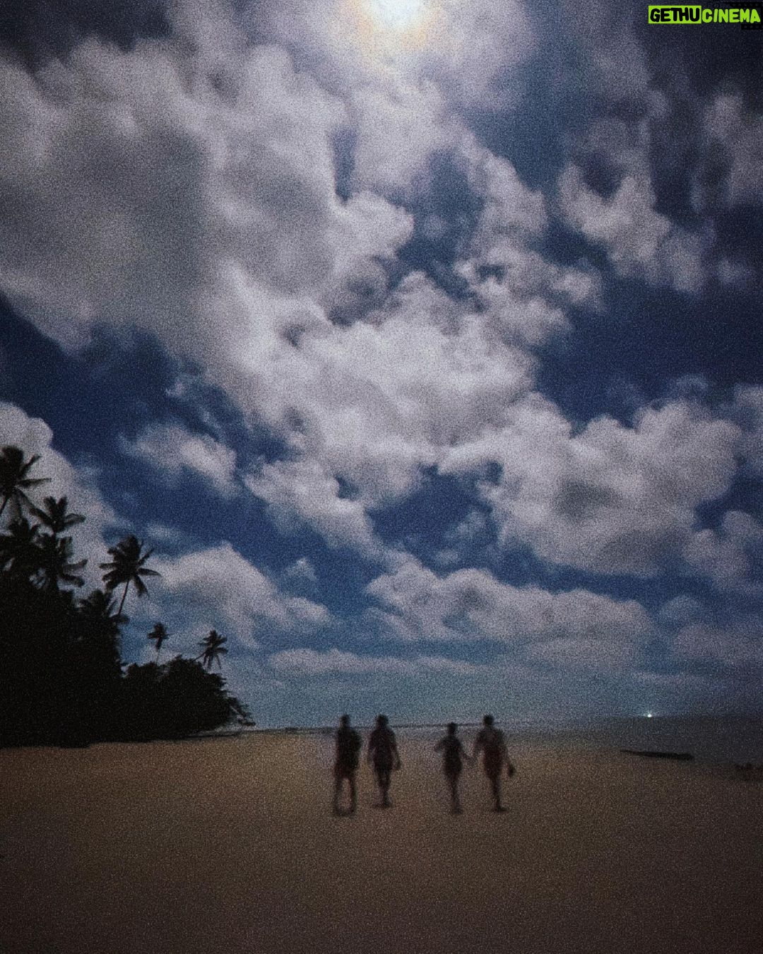 Samya Pascotto Instagram - Bahia - dia 5- Nada. Que é tanta coisa.