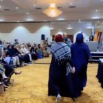 Sana Khan Instagram - SubhanAllah what a beautiful evening in Chicago with the lovely Ummah of our beloved Prophet (SAW) Grateful from bottom of my heart for this opportunity 🤲🏻 May Allah accept it and May he forgive our shortcomings. Abaya @hayabysanakhan Style : Cairo Shade: Midnight Organiser: @alkhaleelinstitute #sanakhan #anassaiyad #saiyadtariqjamil #alhamdulilah