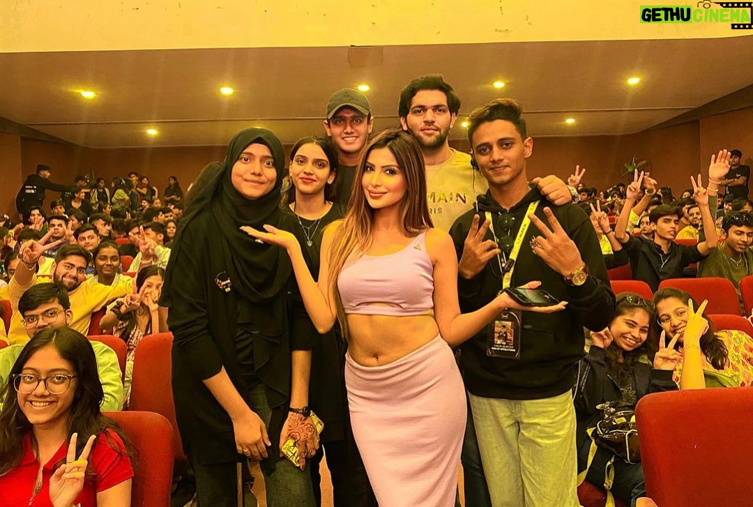 Sana Sultan - 313.9K Likes - Thanking God for this… This is the best feeling in the World…I have a story with this college..Today let me share it with u lovelies..
I use to participate a lot in these college fests..mujje bohot acha lagta tha participate karna.. but one day one of my seniors did not allow me to participate in this particular college’s Fest (National college) .. I asked her why , she said “you are not fit to partcipate” .. That was obviously hurtful to me.. bohot bura laga & jab koi esa bolta hai toh ya toh hum khud k liye sad feel kar saktey hai ya fir hum usko as challenge lekar life mei aage badh saktey hai.
Meine bus 1 he chiz boli thi “jaha participate karne nahi de rahe na, usi jagah mujhe chief guest bana kar bulayenge, vo b bohot baar” 😅 & See God made it happen… This was my 3rd time they invited me…
Toh bus jab uski zaat par aitbaar ho toh har chiz possible hai.. agar tumhari neeyat saaf hai, toh tumhari zubaan vo☝🏻kabhi khali nahi jaane deta..
Aaj tak jo maannga hai vo mila hai… Thank u God, Thank u Universe… Greater things folding ahead, InshAllah❤️🤍🤞🏻
Baki, thank u National college for having me as chief guest for ur biggest Event…much love to all🥰🤍😇