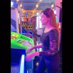 Sana Sultan Instagram – Had a blast yesterday with my chana didi gang at one of the most luxurious gamezone in mumbai🥳
@shottindia is just fantastic & superfun place to chill out with ur loved one’s❤️The Bowling lane is astonishing, the archade games & laser were fab too..Got the kid in me go gaga🤪🤭
& not to forget the yummy yummy food we had in the @therollingpinindia .. Tasty & healthy food is just the right way to do it🤤😅
Overall a bombastic day i had🥰😇 SHOTT