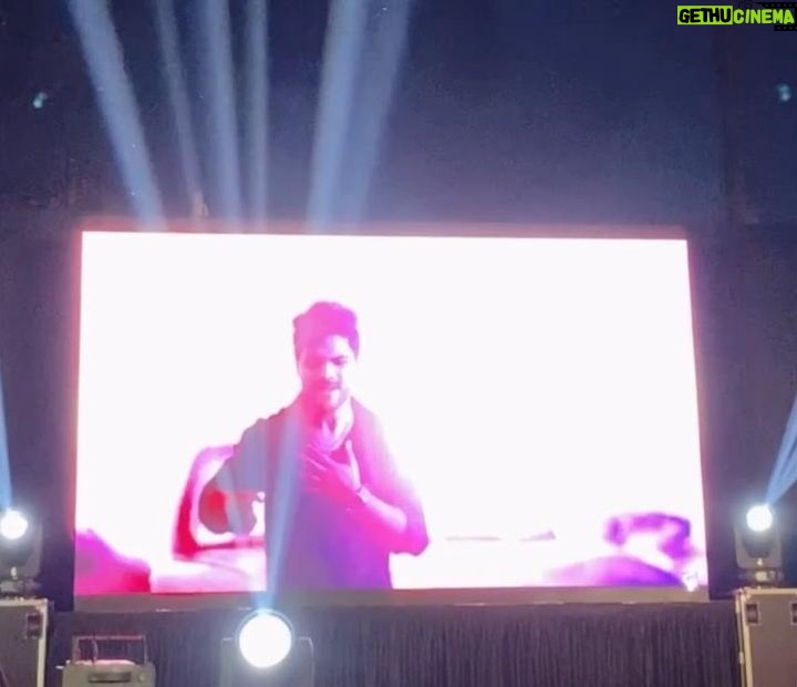 Sana Sultan - 224.5K Likes - Cuz yesterday night was special & beautiful cuz of many reasons🥰
Our song “zaroori” got released & we had special screening at Raheja college’s Fest along with media interaction😅❤️
Celebrated Salman’s birthday with college crowd & it was special for me cuz i was invited to the same college as chief guest where i studied..Allhumdulillah all of this feels like blessings🥹
Coming back to our Song, hope u guys liking our song… Go listen to it… don’t forget to like, share, comment & subscribe to Salman’s channel
Love u guys for all the love & support… Bohot saara pyar sabko🥰❤️✨