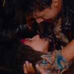 Sana Sultan Instagram - When your song starts Trending Again❤️🔥 kasoor back in the Trend😅But this time the Sole reason for it is @aebyborntoshine 🤍 I think that’s the magic of playing genuine & so well , that people make everything about you love & Trend once they really really like u… Keep giving all the Love to our Song “kasoor” & Abhishek of course cuz he deserves to Win (proving it since day 1 by being the most real & unfiltered) ✨❤️ Song by @mashaalimusic sir✨😇 Cast : @aebyborntoshine @sanakhan00 @a_eliss17