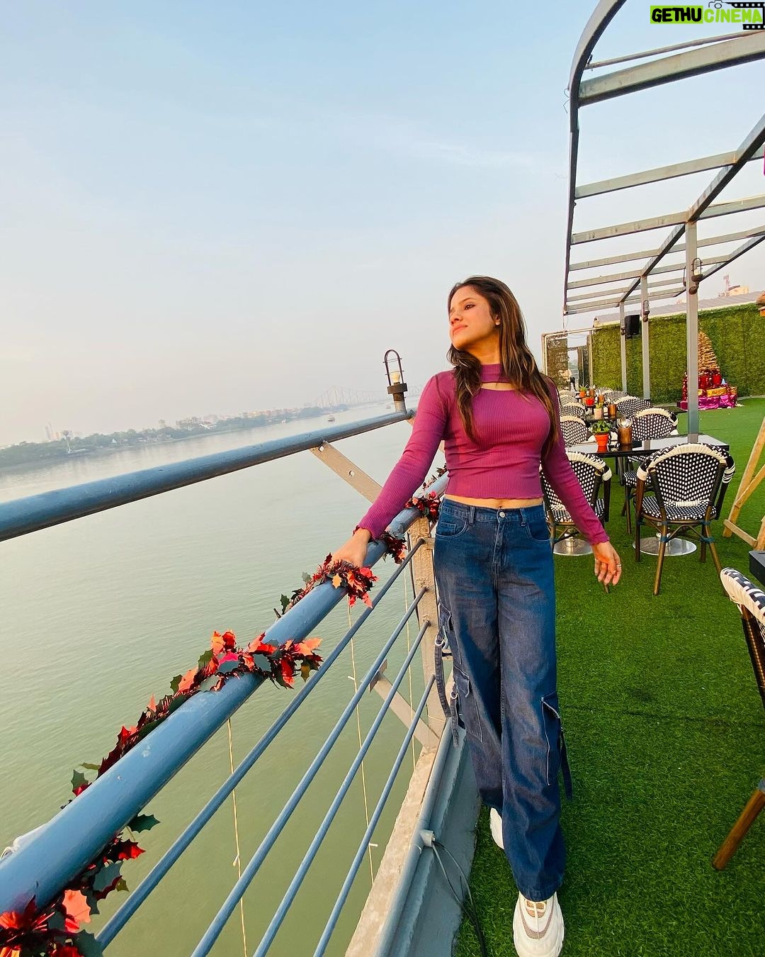 Sanchari Mondal Instagram - Stay on the sunny side of life #photos #photoshoot #sancharondal