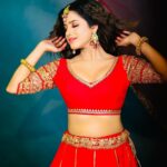 Sanchari Mondal Instagram - Colour of love is ❤️ #sancharimondal 💄@sahasumana 👗@mahadevraj62