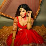 Sanchari Mondal Instagram - Colour of love is ❤️ #sancharimondal 💄@sahasumana 👗@mahadevraj62