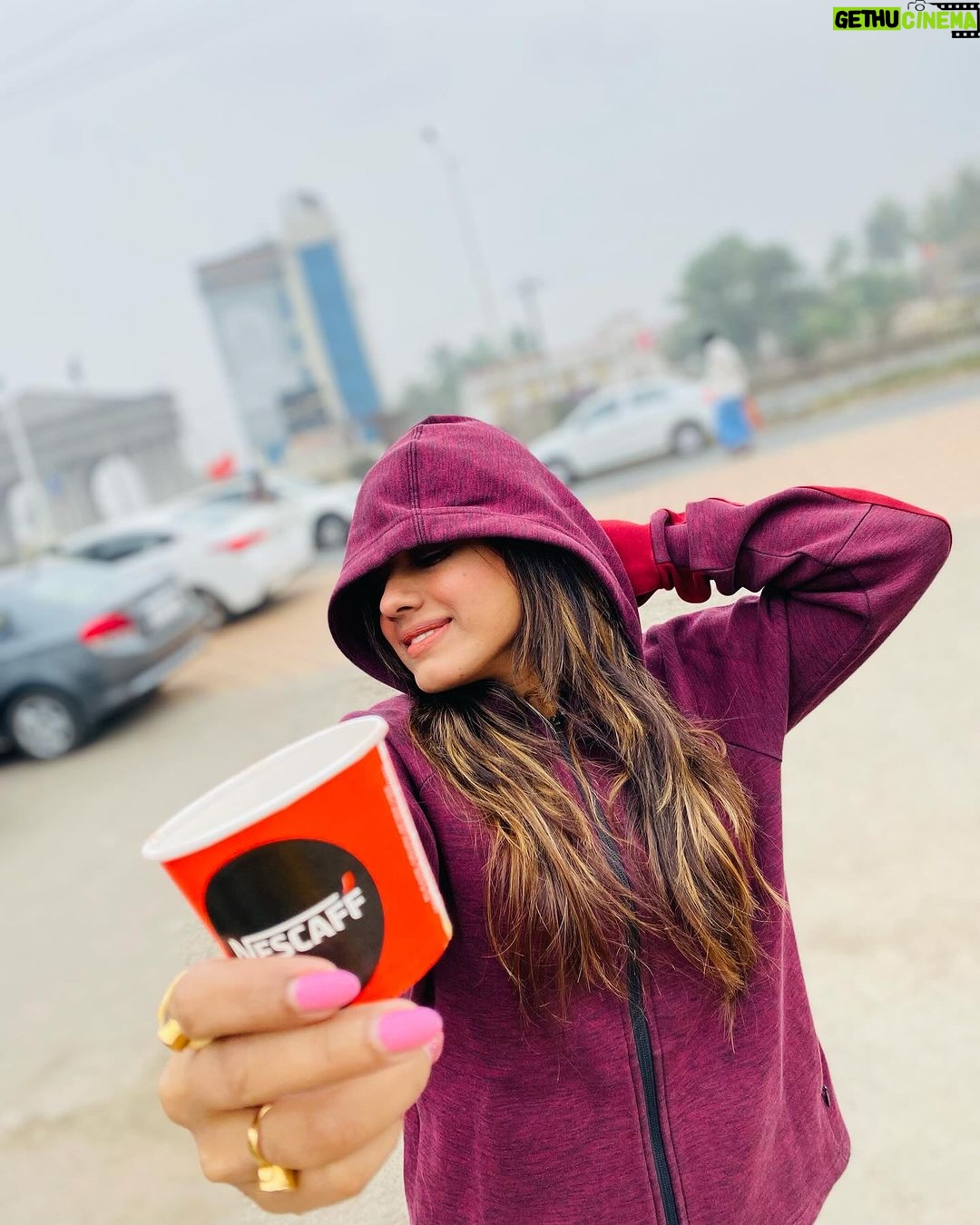 Sanchari Mondal Instagram - Winter is not a season it’s a celebration 🤘 #seaside #winter #outing #sancharimondal