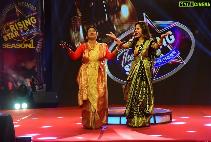 Sanchari Mondal Instagram - Musical Journey is the most melodious & memorable journey of life. With the Stars of “The Rising Star” ⭐️ Thanks to the Team who relied on me not as an actor but as an anchor. #anchor #sancharimondal