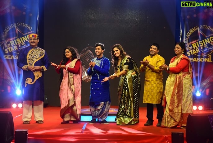 Sanchari Mondal Instagram - Musical Journey is the most melodious & memorable journey of life. With the Stars of “The Rising Star” ⭐️ Thanks to the Team who relied on me not as an actor but as an anchor. #anchor #sancharimondal