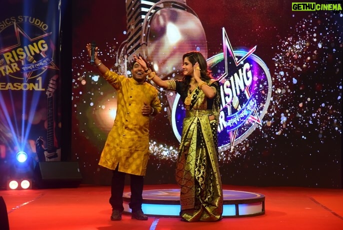 Sanchari Mondal Instagram - Musical Journey is the most melodious & memorable journey of life. With the Stars of “The Rising Star” ⭐️ Thanks to the Team who relied on me not as an actor but as an anchor. #anchor #sancharimondal