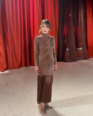 Sandra Drzymalska Instagram - It was an amazing evening! 
I am very grateful that I could participate in it and experience this evening! 
I especially want to thank @hermes and my three girlfriends without whom I wouldn't feel so good this evening. 
Thank you for your huge commitment, support and making my dreams come true💙 
@ilonaglapa_stylist 
@dariagraczykowska 
@annapietrzak.pie3 
@kt.clouds 
Thank you so much girls ❤️