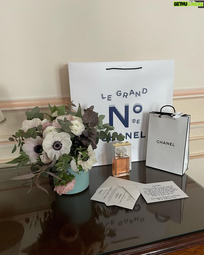 Sandra Drzymalska Instagram - Thank you @chanel.beauty for having me💙 #chanelbeauty #legrandnumerodechanel Paris-França