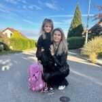 Sandra Parmová Instagram – První školní a školkový den.🩷💙 Ufff, mám pocit, že letos to bude pořádná jízda🎢😁
Všem moc držím palce, ať je váš rozjezd hladký a vykročíte pravou 🥰❤️

@podle_emily 🫶🏼

#emilka #leonek #prvniden #huraaa #doskoly #doskolky #tesimese #skolka #skolavola #laskynase Brno, Czech Republic
