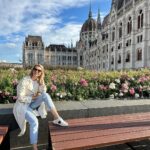 Sandra Parmová Instagram - Hello from Budapest 🇭🇺🌸 . . . #girlsweekend #day1 #budapest #hungary #hungarianparliament #lovelyday #hellofrombudapest Parlamento Budapest