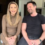 Sandra Parmová Instagram - KY #behindthescenes 🎬🙈😄 Ne, když jsme natáčeli videa o naší kosmetice KĒORY YOUNG, nebylo to na první dobrou.😅 Ostatně s dětmi doma by to byl snad zázrak.😆 Doufáme, že vás tyto nepovedené záběry pobaví.🤗❤️ PS:. Rodiče malých milovníků jednoho animovaného seriálu určitě poznají, jakou úvodní písničku si Leonek zpívá.🤣😎 #keoryyoung #kosmetikaspribehem #mojeKY #pribeh #manzele #zakladatele #ceskafirma #madeinczech #ceskakosmetika #naspribeh #srdcovyprojekt #vlastniznacka #KYstory #founders #womaninbusiness #businessman #KYlove #funnyreels #behindthescenes #nepovedenezabery @keoryyoung @sandrapospisilova @pavel_pospec_pospisil