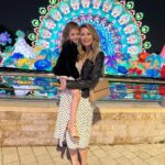 Sandra Parmová Instagram – #EmilyinDubai 👩‍👧❤️
…i dnes večer v 19:55 v @showtime_cnnprima 🤩 Pár inspirací na krásná místa na výlety s dětmi, třeba jako tady, noční @dubaigardenglow 🌈🤗❤️

#vylet #dubai #dubaj #momanddaughter #travel #traveltips Dubai Garden Glow