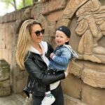 Sandra Parmová Instagram - 📍Zoo Györ #tipnavyletsdetmi Moc krásná interaktivní zoo, tak akorát velká, takže to i s menšími dětmi v pohodě zvládnete projít👌🏼 Krmení zvířátek všechny neskutečně bavilo a na nádherném hřišti se děti taky pořádně vyblbly. Z Brna jste tam za 2 hodinky 🚙, moc doporučujeme🤗❤️ #vylet #tip #tipprorodice #vyletsdetmi #zoo #zoogyor #madarsko #interaktivnizoo #dovca #zviratka #krmeni #nacestach #sdetmi #vsechnymojelasky #podleEmily @podle_emily @zoogyorofficial ZOO GYŐR