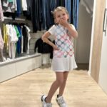 Sandra Parmová Instagram - S Emi vám přinášíme jarní inspiraci z butiku @aboutkids_brno 🌟 a i super tip pro maminky❣️☺️Tak který outfit se vám líbí nejvíc? 🍭🌸☺️ Napište mi do komentáře💗 Maminky, v tomhle dětském butiku mají některé věci i na nás😉 Třeba ty nádherné botky z poslední fotky, kterým jsem neodolala😅, mají až do velikosti 40👌🏼🤩 Až budete v @olympiacentrumbrno, určitě se v About kids zastavte ❤️ #moda #detskamoda #jaro #inspirace #fashion #kidsfashion #aboutkids #aboutkidsbrno #obleceni #obleceniprodeti #premiovamoda #spoluprace #brno #olympia #olympiabrno #jarojetu #🍭 #🌸 #🍬 Olympia Brno