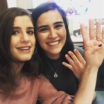 Sanem Yeles Instagram - “Pek eksikmişim senden evvel Elin elimden ayrılmasın yeter Lâmekan bir dostluk bizimkisi İstanbul’u bıraksam,bırakmam seni Nice 4 yıllara,en kıymetli...” Corvino Kuzguncuk