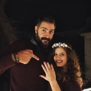 Sanem Yeles Instagram - Canım hiç öpmiim,sözlendim😊😍