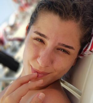 Sanem Yeles Instagram - Minareden atlarım,bayramınızı kutlarım🍭🌈