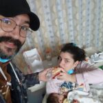 Sanem Yeles Instagram - Bu doğumgününün unutulmaz olmasını çok istemiştim sevgilim..nasıl istemişsem bebemiz ilk hastalığıyla hastane acilinde karşılattı yeni yaşını bize😂Ama bu doğumgünü sandviçlerini hayatın boyunca unutabilir misin,sanmam😍 Zaten muhteşem bi sevgiliyken,muhteşem bir baba sıfatını da getirdi bu yaşın sana..Nice muhteşem şeyler getirsin,her yaşın.Hepsine yanıbaşında şahit olalım.Seni çok seviyorum sevgilim, iyi ki doğdun @yakupakpnr 🦋