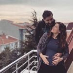Sanem Yeles Instagram - Ocak ‘2021 “miniggız” 5 aylık🐥.. İsmin hakkında mutabık kalınamadı henüz.Son bir haftadır içerden kelebek çırpınışını hissediyorum🦋Göz rengin ailede merak konusu, boyun babana çekmiş kesin bilgi. Detaylı ultrasonda görüşürüz miniggız☀️ Seni seviyoruz 🐥