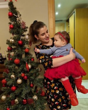 Sanem Yeles Instagram - Yeni yılda,dostlarla 🎀