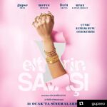 Sanem Yeles Instagram - #Repost @gupseo with @get_repost ・・・ Hanımlar! Eltiniz var mı? Ya da eltisi olan tanıdıklarınızın hikayelerini çok mu dinlediniz? Peki beyler? Erkek kardeşinizin veya ağabeyinizin eşi sizin eşinizle anlaşıyor mu? ⚡️⚡️⚡️ Sultan ve Gizem'in sosyal medya düşkünlükleri, evlilik anlayışları ve aile kurarken yaşadıkları ilginç olaylar sizi çok güldürecek. #eltilerinsavaşı 31 Ocak'ta sinemalarda.. @eltilerinsavasi