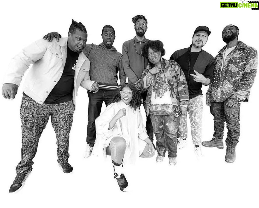 Sanford Biggers Instagram - โWith all the BS in the world, I want to celebrate amazing fucking people that create change and happy moments in life with their passion for art.โ - @mosesmitchell ๐๐ฟ #remancipationproject cohort 2022 captured by @mosesmitchell @keyonharrold@wildcatebonybrown @richmedina @lynoregalore @marka_27 @nurihazzard @remancipationproject @guyroutte #artist #art #passion #blackexcellence #blackawesomeness #beauty #black #blacklivesmatter #education #photography #ArtIsAWeapon #remancipation Chazen Museum of Art