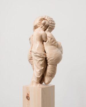 Sanford Biggers Instagram - “Nesting Venus” is bringing the ❤️ to Aspen.

Currently on view @marianneboeskygallery
📸: (3) @saraharison 

Nesting Venus, 2022
Maple
60 1/2 × 13 1/4 x 13 in
153.7 × 33.7 × 33 cm

#studiosanfordbiggers #venus #hybrid #history