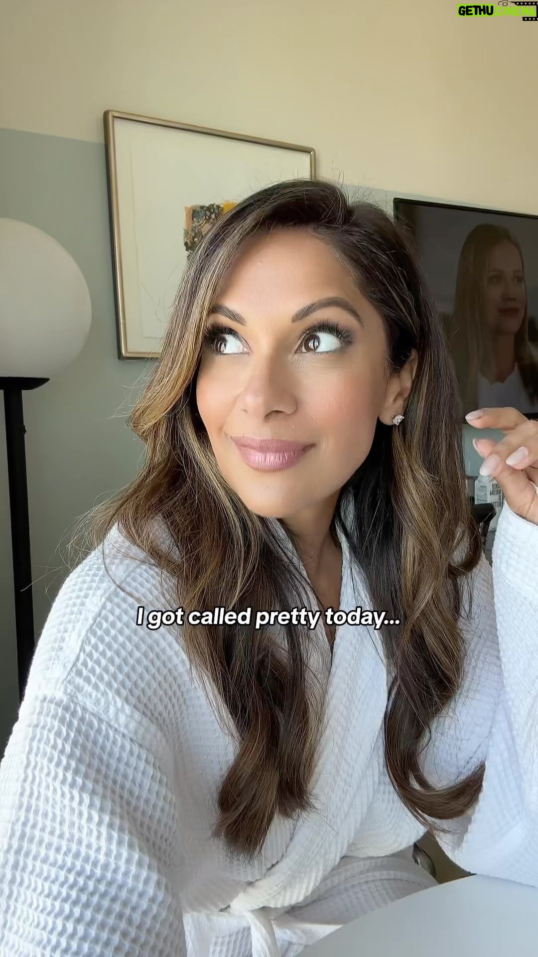 Sangita Patel Instagram - Hey, always focus on the positives, right?! 😉 Sure, maybe it’s selective hearing which…I am known for - ask Sam 🤦🏽♀️😂 #PoorSam You know those moments “You weren’t even listening, were you?!” My response: is ‘huh’ or ‘sure sounds good’ 🤷🏽♀️😄 #Jokes #lilSangiHumour #smile