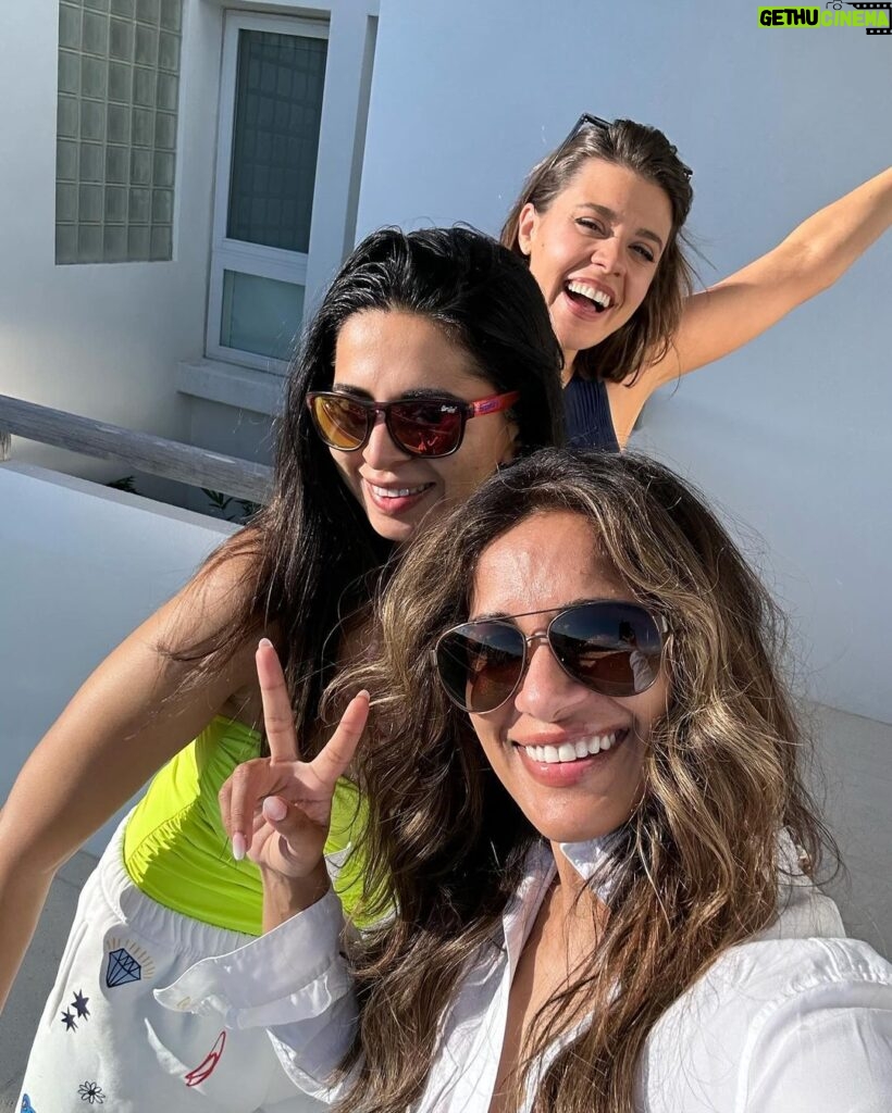 Sangita Patel Instagram - One of my fav Fashion moment 🥰 Pretty awesome we got to get all dressed up for our dinner dates while eating delicious meal that we shared and talking for HOURS, to the point they would say, umm it’s closing time 🥰 It seems we all like dessert! Last few days in Turks and Caicos taking it all at @wymaraturks 🥰 Vibrant dresses from @revelleshop - so fun! #turksAndCaicos #GirlsTrip #MiniVacay Write a caption... Wymara Turks and Caicos
