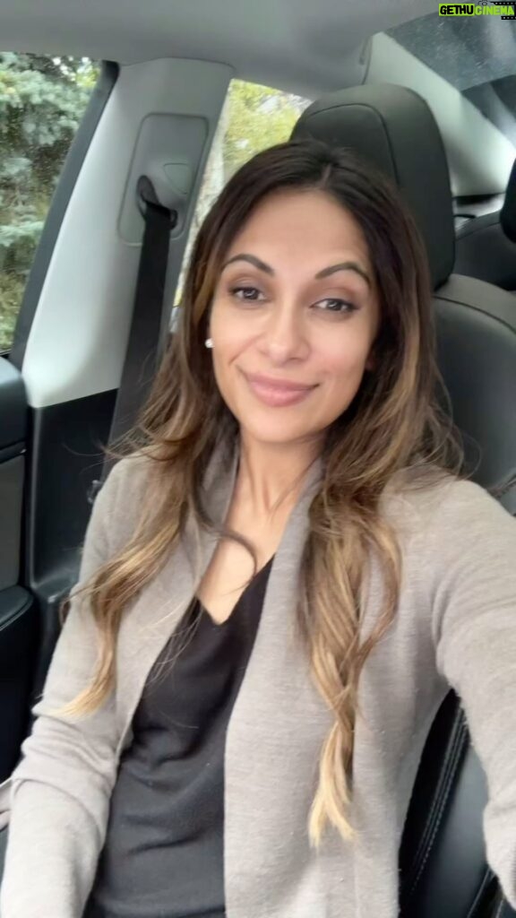 Sangita Patel Instagram - Well, today is going to be a day…not the usual #FITNESSTUESDAY After an unexpected emotional ‘holy-shit-r-u-serious’ week. On the day the team found out about the ending of our show, I was having my pre-op appt yup, I’m having surgery❤️ A while back I talked about a lump on my thyroid. Everything seem to be fine after the biopsy but as it continued to grow I saw a specialist - so for someone like me who doesn’t have thyroid disease and recent findings of ‘suspicious elements’ within the nodule, I need to take this sucker out… Here’s to a quick recovery and to a successful surgery. Wish me luck, I got this, I’m the GEETS 💪🏽😊 #TakeCareOfYourHealth #AnotherTwist #Surgery #ThyroidDisease