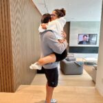 Sangita Patel Instagram - Bear huggies❤️ So many hugs over the last few days, from real ones holding on for a few minutes to virtual ones. You know today I’m doing really well 🥰 I sat back and reflected - hey, 💩 happens and well the hustle over the last few years was to prep for this pivotal moment and let me tell I’m ready to seize the day. I have the most amazing peeps who hold me up (you know how you are ❤️) so…My mojo is vibin! I won’t forget those esp in the industry who reached out…it lit a fire under me. @kevinfrazier your call came at the right time. Thank you buddy ❤️ I jumped on Sam pretty hard 😂 Holding on forever plus it was glute day, so sore! #LetsGo #Jan2024 😉