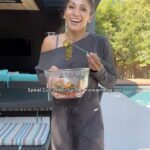 Sangita Patel Instagram - Spiral Cucumber Salad - Korean Inspired 🥒 This is my first time trying this oh-so-fun salad I give it a 9/10 - watch till the end when gochugaru hits me 😂 But the accordion shape really holds the flavour in every bite! @feedmi_ thank you for recipe just added more veggies to it! Recipe 4-6 mini cucumbers 1/2 cup of red onions sliced 1/2 cup of carrots sliced 1 green onion 2 Tbsp of gochugaru (Korean chilli flakes) I would reduce this to 1, lol. 3 Tbsp rice vinegar 1 Tbsp sesame oil 3 garlic cloves, minced 1 tsp sugar 1 Tbsp sesame seed Give it a try! #CookinWSangi #SaladButNoLettuce #Fusion #fun #spiralcucumber