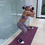 Sangita Patel Instagram - It’s #FITNESSTUESDAY !!! Unilateral full body workout focusing on legs 💪🏽 Putting weight to one side, extra core development and you realize your stronger and more coordinated on one side 😂 Give this a try and definitely the last movements…vibin! This SONG is 🔥 10 rep on each side for 4 sets #Exercise #MOTIVATE #Workout inspired by @alexsiquig #LetsGo