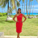 Sangita Patel Instagram – FashiON
Oh my, did we ever play with colours shooting Love and Translation 🌈 
Which is your favourite look?
A – Bluey-yellowy
B – Orangey 
C – Limey 
D – Greeny
E – Tropically
F – Blanche
G – Reddy 
H – Flowery
I – Highlighty 
J – Greeny 2.0 

All looks courtesy of my @aliciasmcn 
Kudos to @briangonerogue – every hairdo had a story! Hard to keep it up while shooting in 35 degrees! Luv ya buddy 

Back on Sunday with episode 4 it’s going to juicy on @tlc @streamonmax 😁

#Fashion #onSet #host #looks