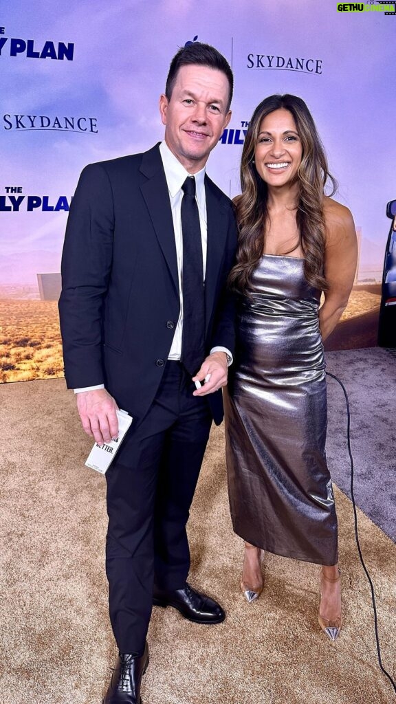 Sangita Patel Instagram - MARK my buddy 🥰 Last time we were having tequila and now we’re doing dad jokes 😂 Hey you know me busting out my sushi joke…wasssupBBB 🤦🏽‍♀️😂 Nice to be back in my element on the red carpet in Vegas talking movies. Today @appletv The Family Plan is out and it’s just a fun ride. Mark as a dad & an assassin! Must-see family movie for the holidays 🥰 I’ve been inspired ‘you know Sangi continue to do what you love’ and that’s doing in interviews, sit downs help ppl tell their stories. In the term while building/hustling (hey maybe a talk show 🤷🏽‍♀️ dream big - manifest) I’ll be staying in the circuit, more interviews, more chats, more fun! Thank you to those who are guiding me! Never stop… #NextChapter #KeepGoing #KeepGrowing #MyPassion #MarkWahlberg #SangisDadJokes