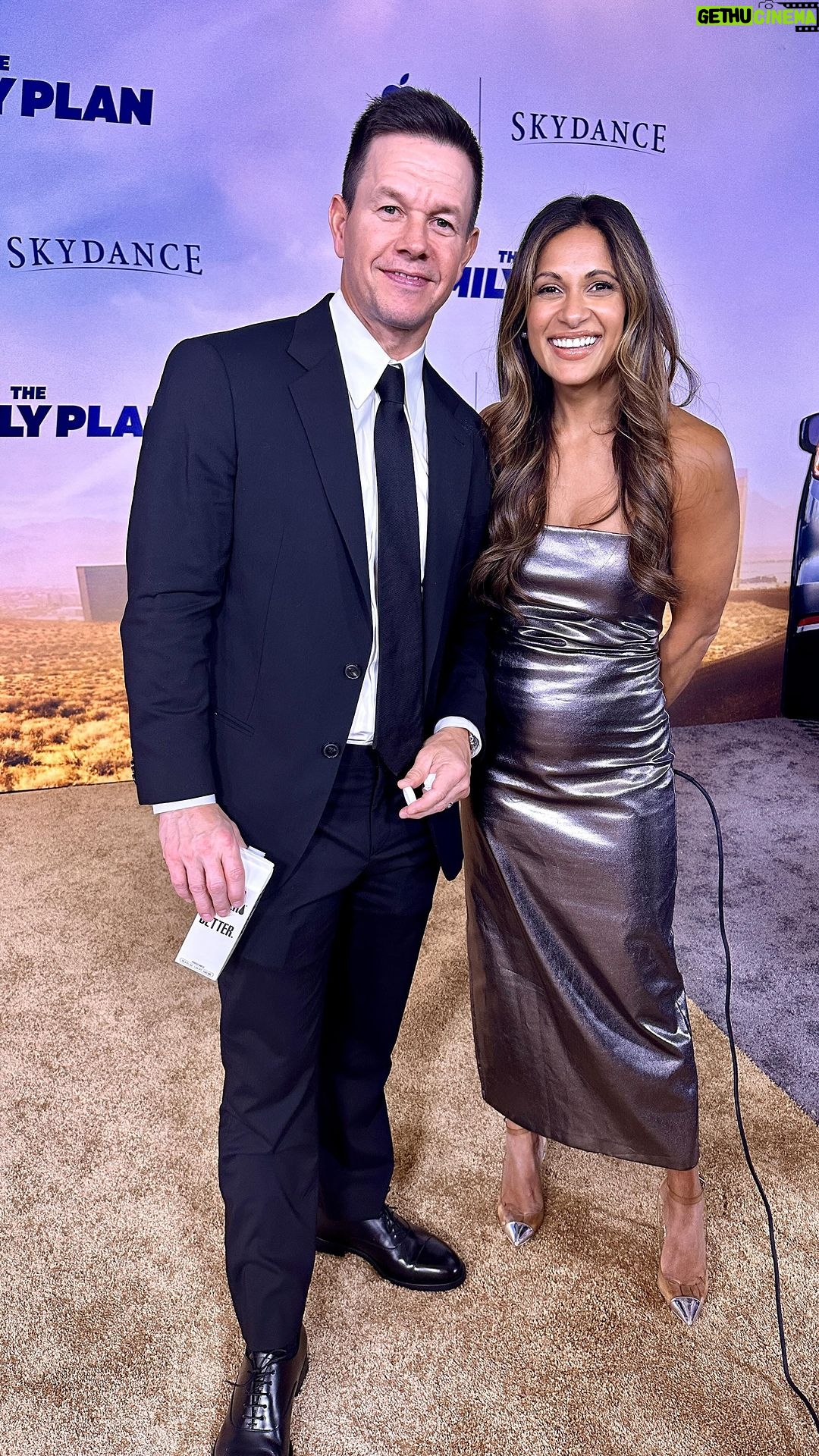 Sangita Patel Instagram - MARK my buddy 🥰 Last time we were having tequila and now we’re doing dad jokes 😂 Hey you know me busting out my sushi joke…wasssupBBB 🤦🏽♀️😂 Nice to be back in my element on the red carpet in Vegas talking movies. Today @appletv The Family Plan is out and it’s just a fun ride. Mark as a dad & an assassin! Must-see family movie for the holidays 🥰 I’ve been inspired ‘you know Sangi continue to do what you love’ and that’s doing in interviews, sit downs help ppl tell their stories. In the term while building/hustling (hey maybe a talk show 🤷🏽♀️ dream big - manifest) I’ll be staying in the circuit, more interviews, more chats, more fun! Thank you to those who are guiding me! Never stop… #NextChapter #KeepGoing #KeepGrowing #MyPassion #MarkWahlberg #SangisDadJokes