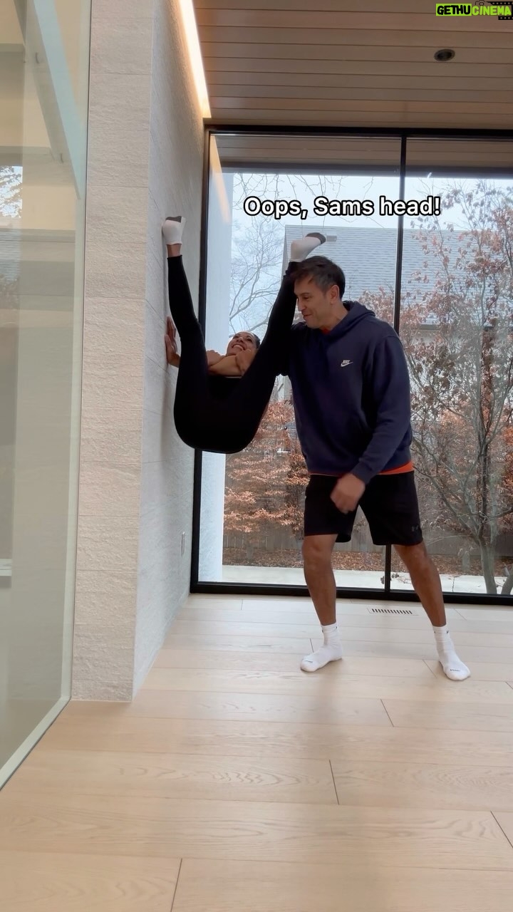 Sangita Patel Instagram - Itβs #FITNESSTUESDAY !!! The pull-up use your partners arm challenge ππͺπ½ Keep the challenges coming - This was a fun one for meβ¦#PoorSam π Luckily Sam has a strong arm! #Fitness #CouplesChallenge #MakeItFun #INPSIRE credit @docjenfit π₯°